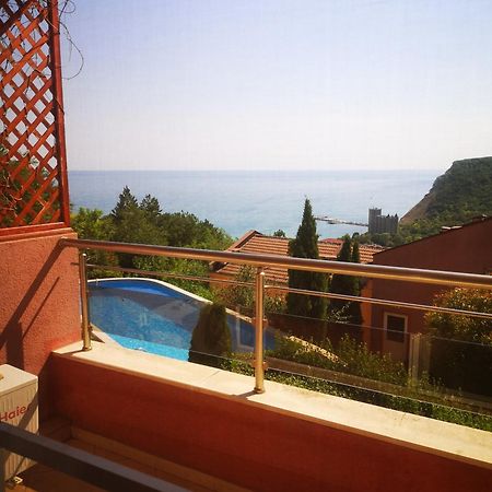 Complex Karia III Apartman Kavarna Kültér fotó