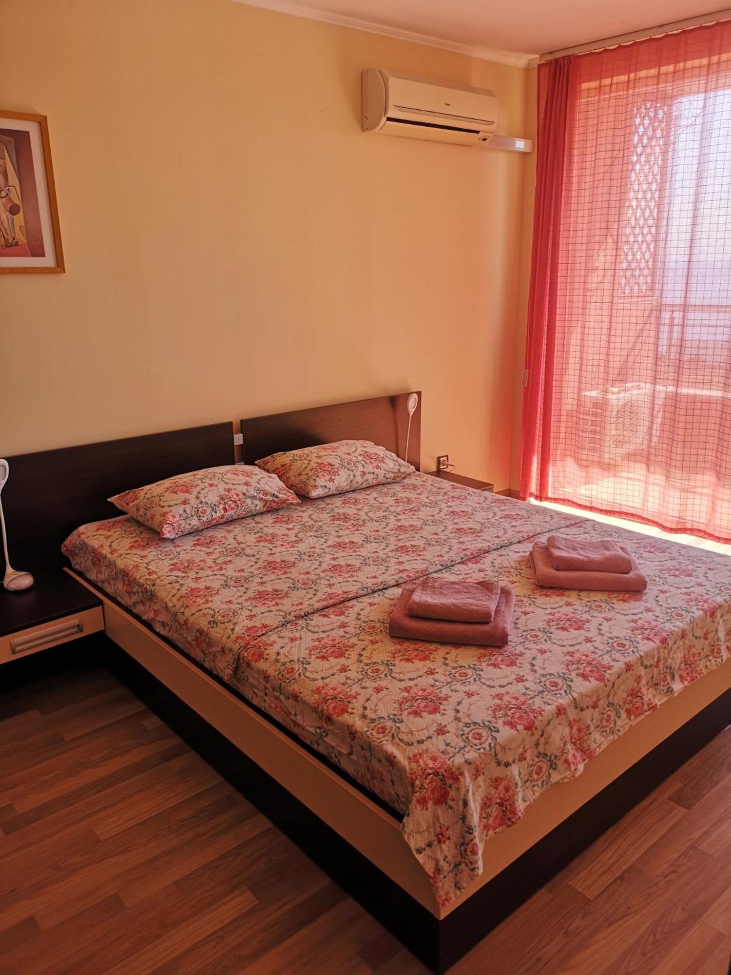 Complex Karia III Apartman Kavarna Kültér fotó