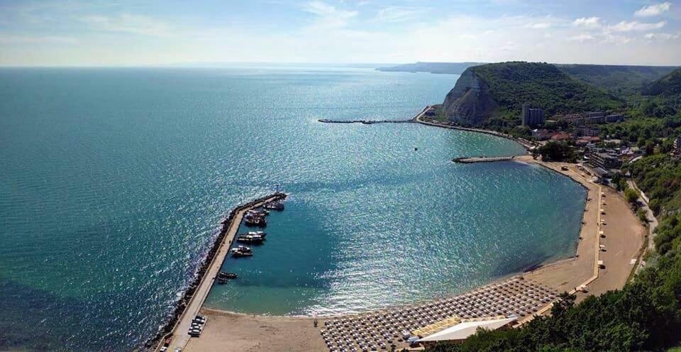 Complex Karia III Apartman Kavarna Kültér fotó