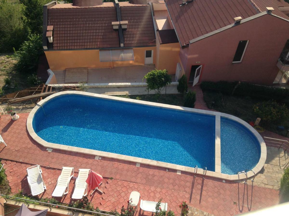 Complex Karia III Apartman Kavarna Kültér fotó